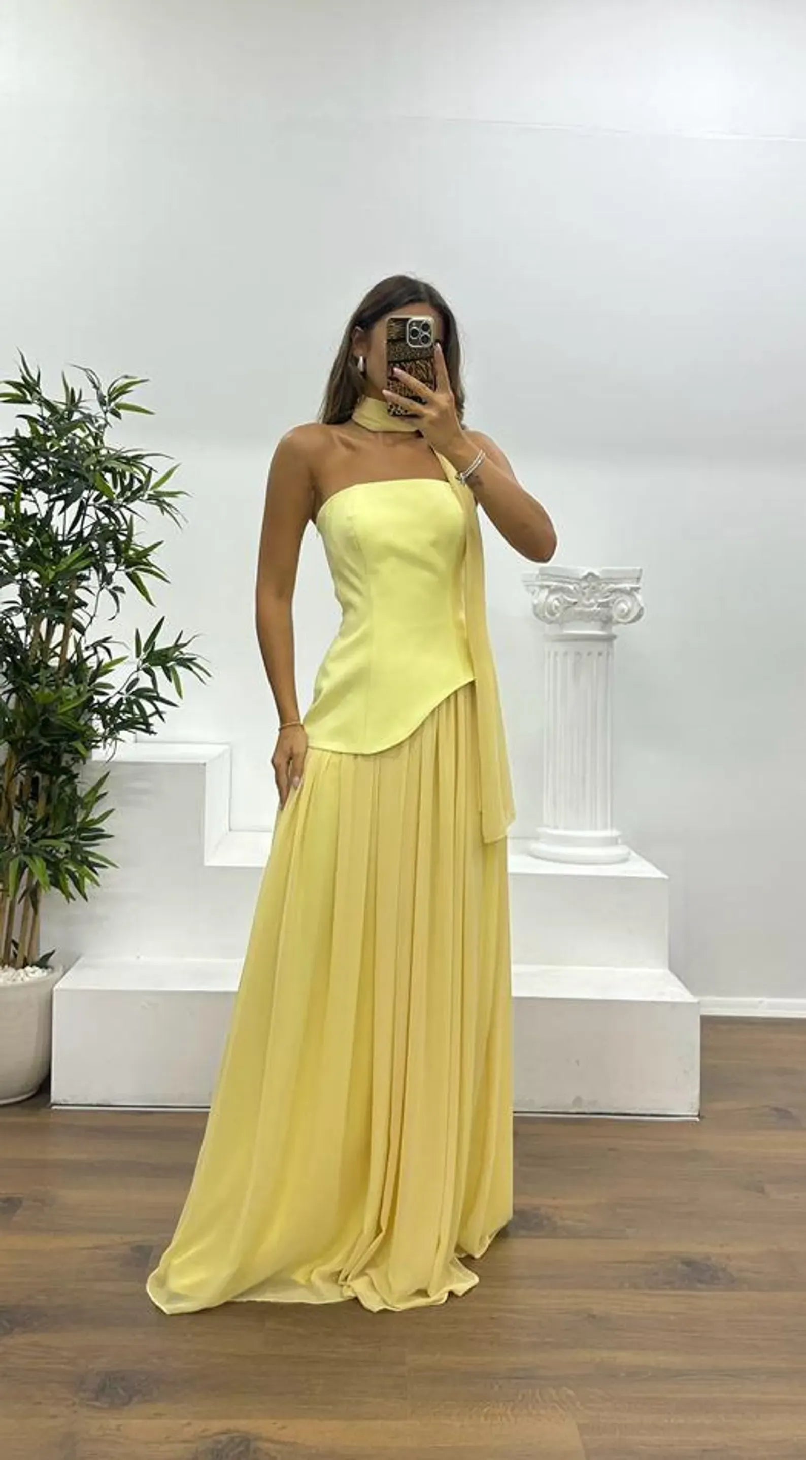 Elegant A-Line Strapless Chiffon Burgundy Floor-Length Prom Dress With Streamer