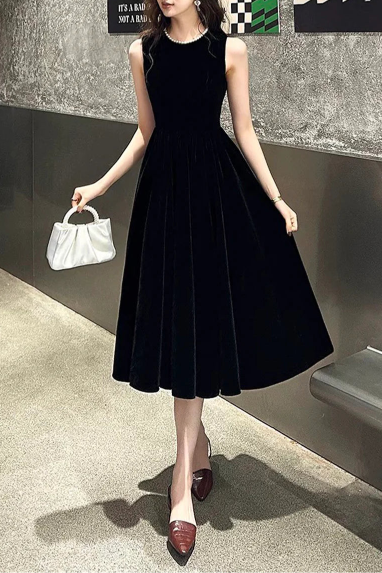 Elegant Black Velvet Pearl Round Neck Short Homecoming Dress A-Line Evening Dress