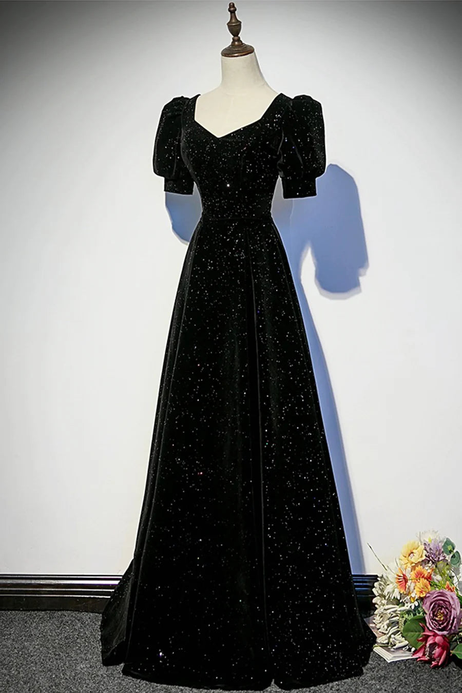 Elegant Black Velvet Short Sleeve A-Line Long Prom Dress Evening Party Dress