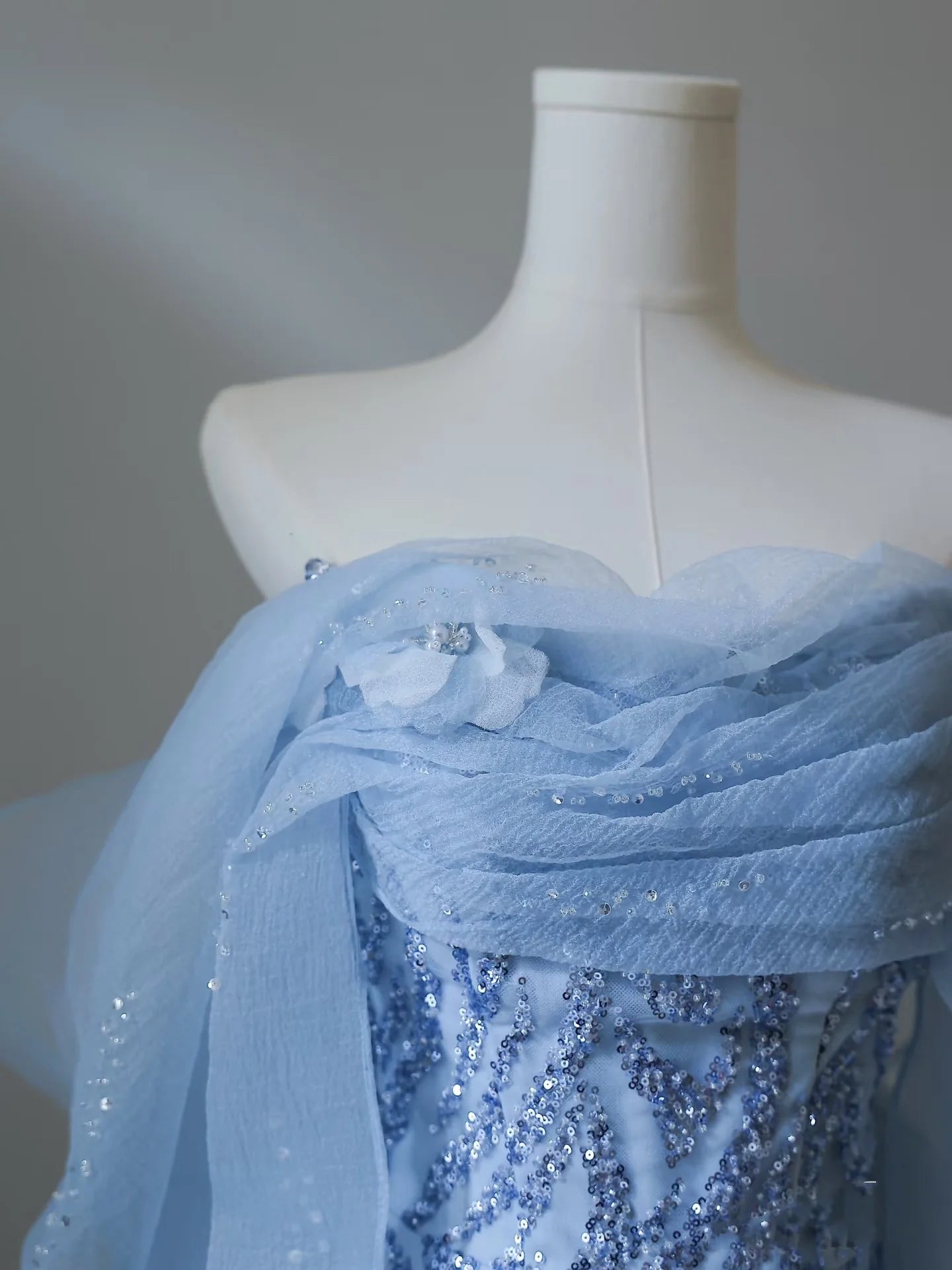 Elegant Blue Sequin Mermaid Off The Shoulder Long Prom Dresses Evening Gowns With Train