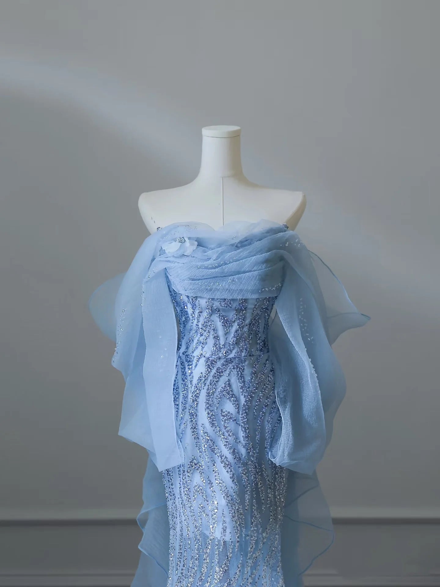 Elegant Blue Sequin Mermaid Off The Shoulder Long Prom Dresses Evening Gowns With Train