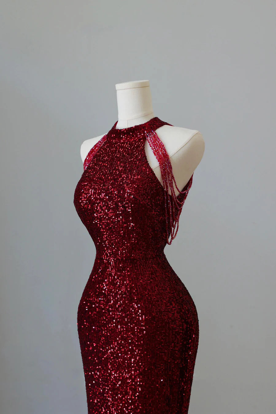 Elegant Burgundy Sequins Mermaid Halter Long Prom Dress Evening Party Dress