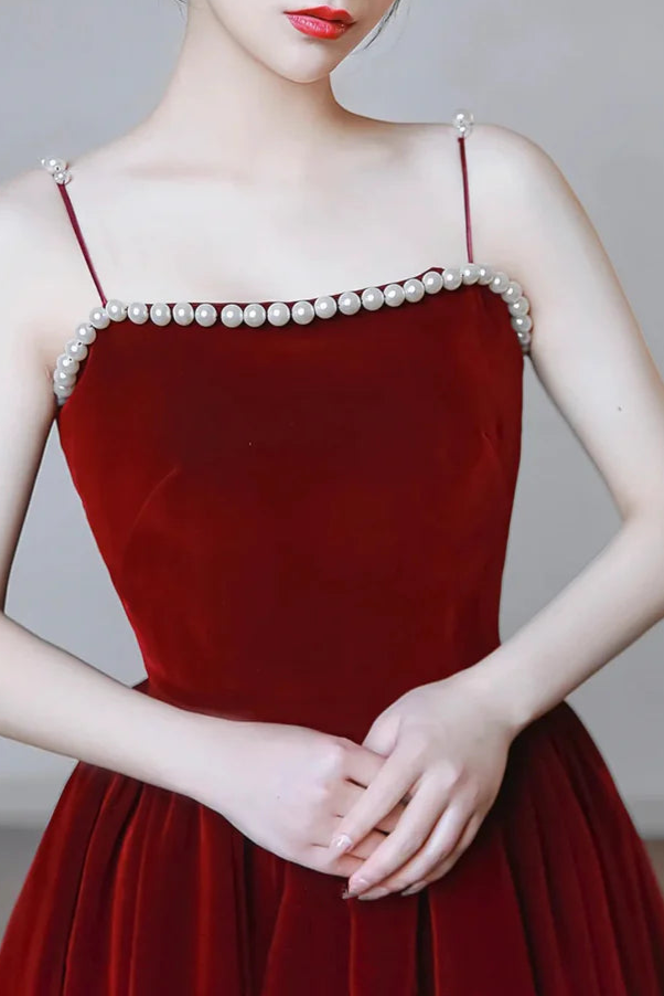 Elegant Burgundy Velvet Spaghetti Strap Lace up Back Tea Length Homecoming Dress With Pearls