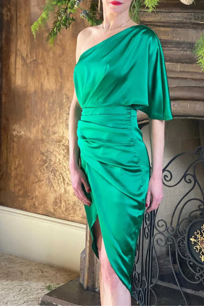 Elegant Green Satin Pleated One-Shoulder Mid-calf length Mother of the Bride Dresses With Slit