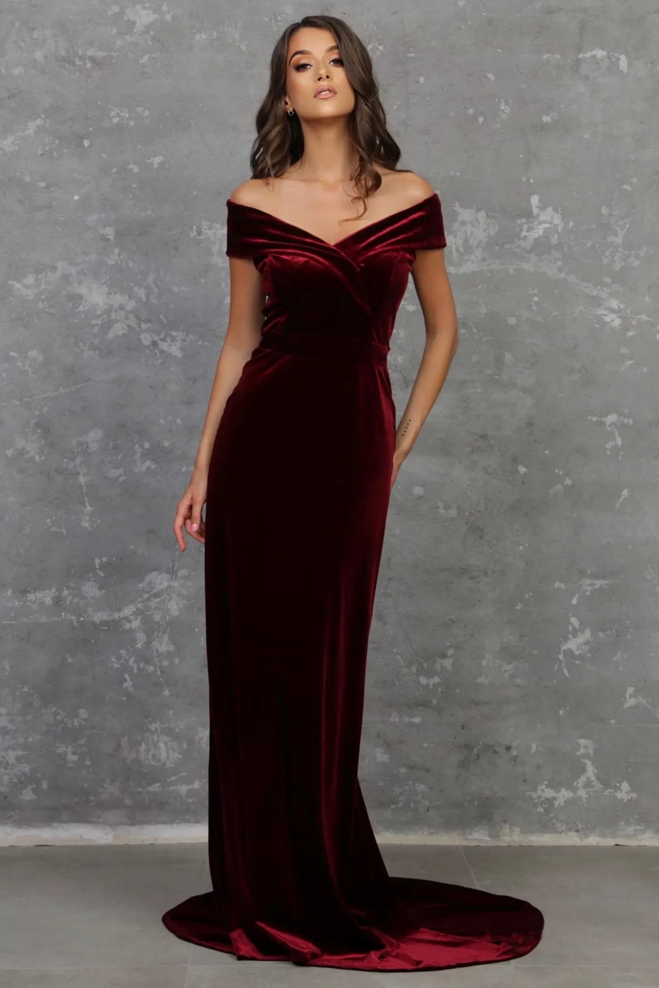 Elegant Mermaid Off-Shoulder Velvet Burgundy Prom Dress With Train For Women