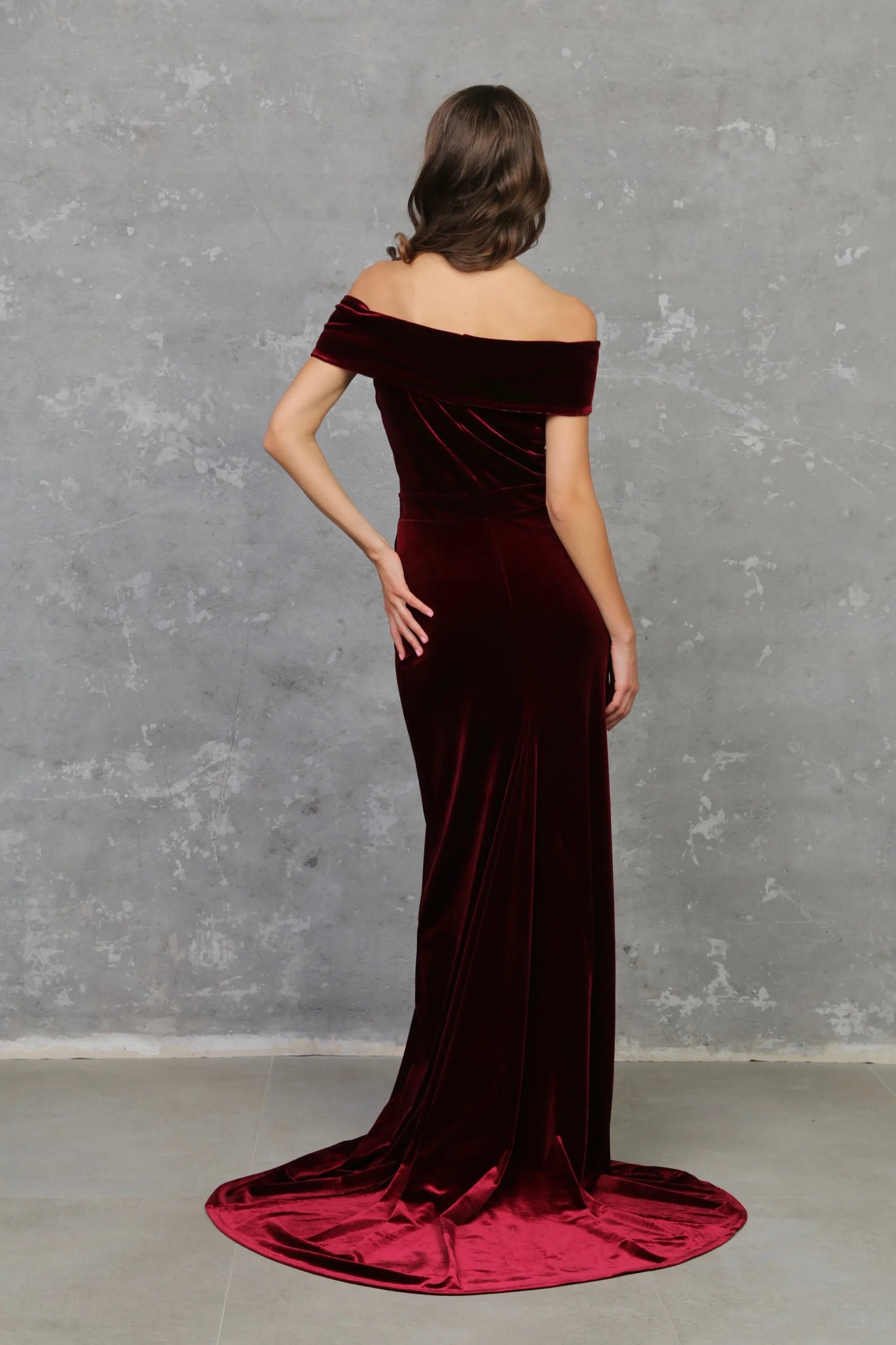 Elegant Mermaid Off-Shoulder Velvet Burgundy Prom Dress With Train For Women