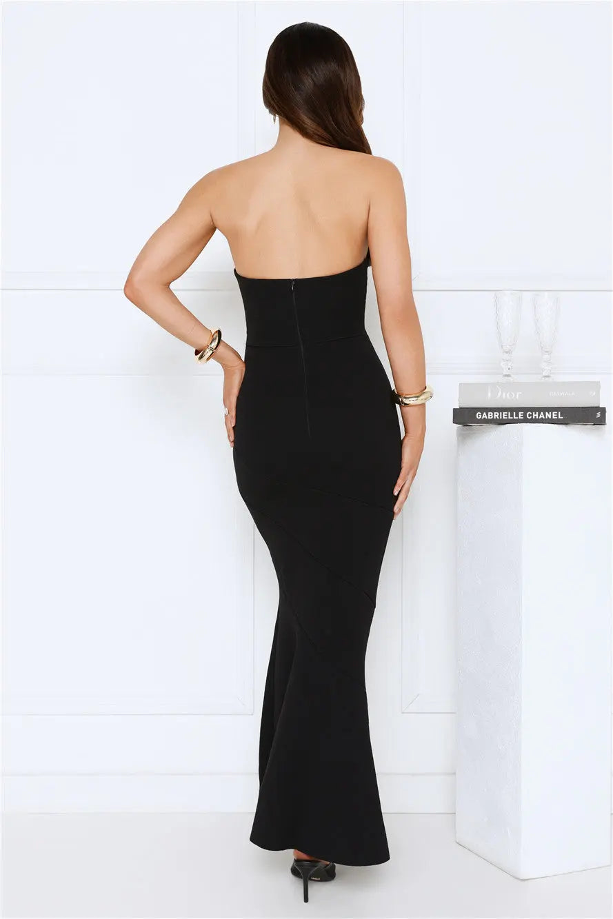 Elegant Mermaid Strapless Pleated Black Maxi Evening Dress With Flared Hem