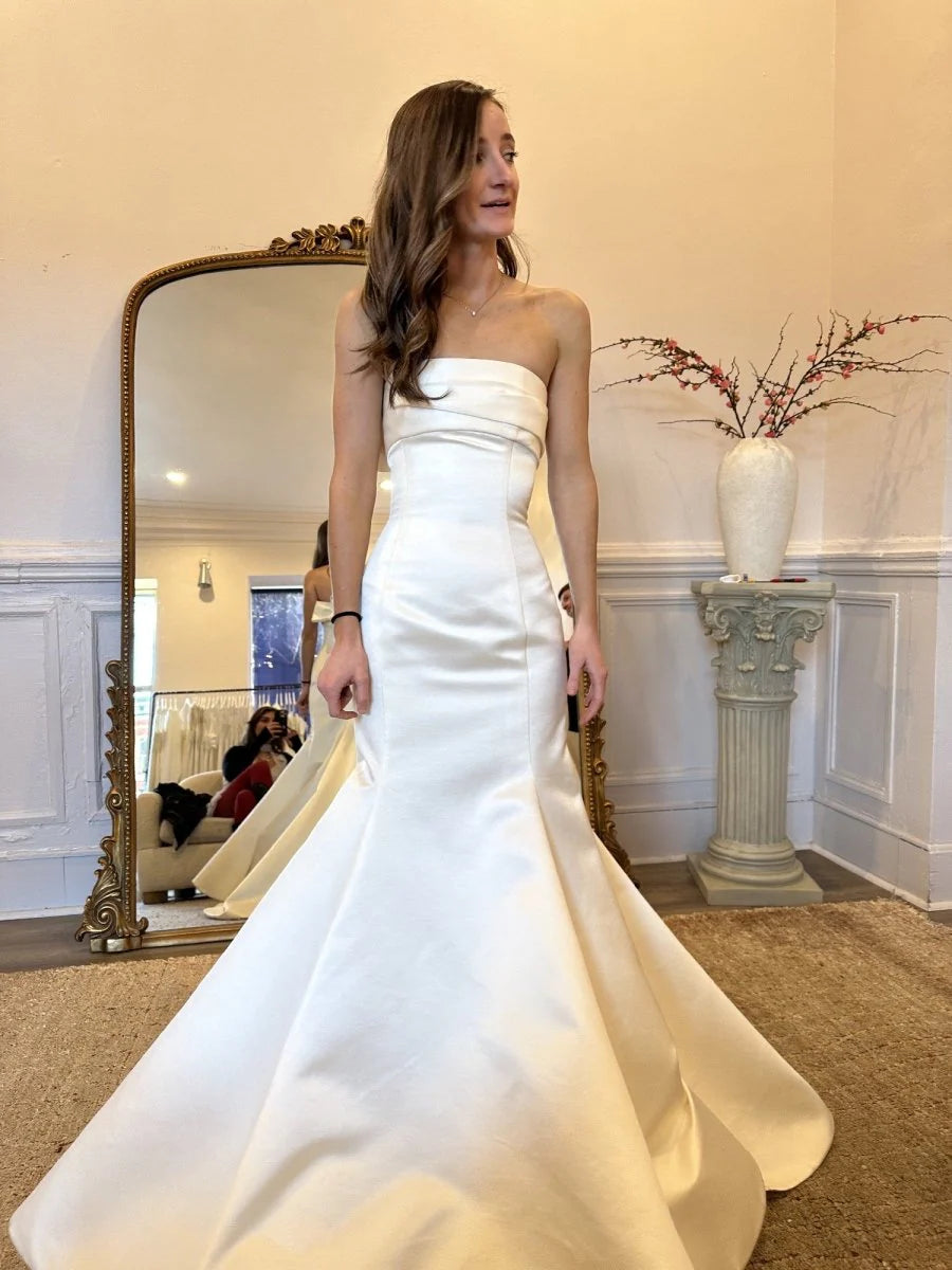 Elegant Mermaid Strapless Sleeveless Satin Bow Sleeveless Wedding Dresses With Sweep Train