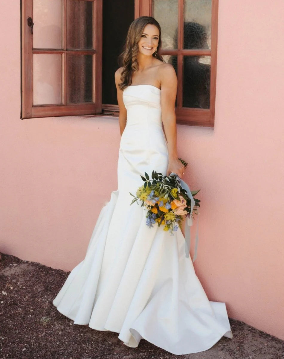 Elegant Mermaid Strapless Sleeveless Satin Bow Sleeveless Wedding Dresses With Sweep Train