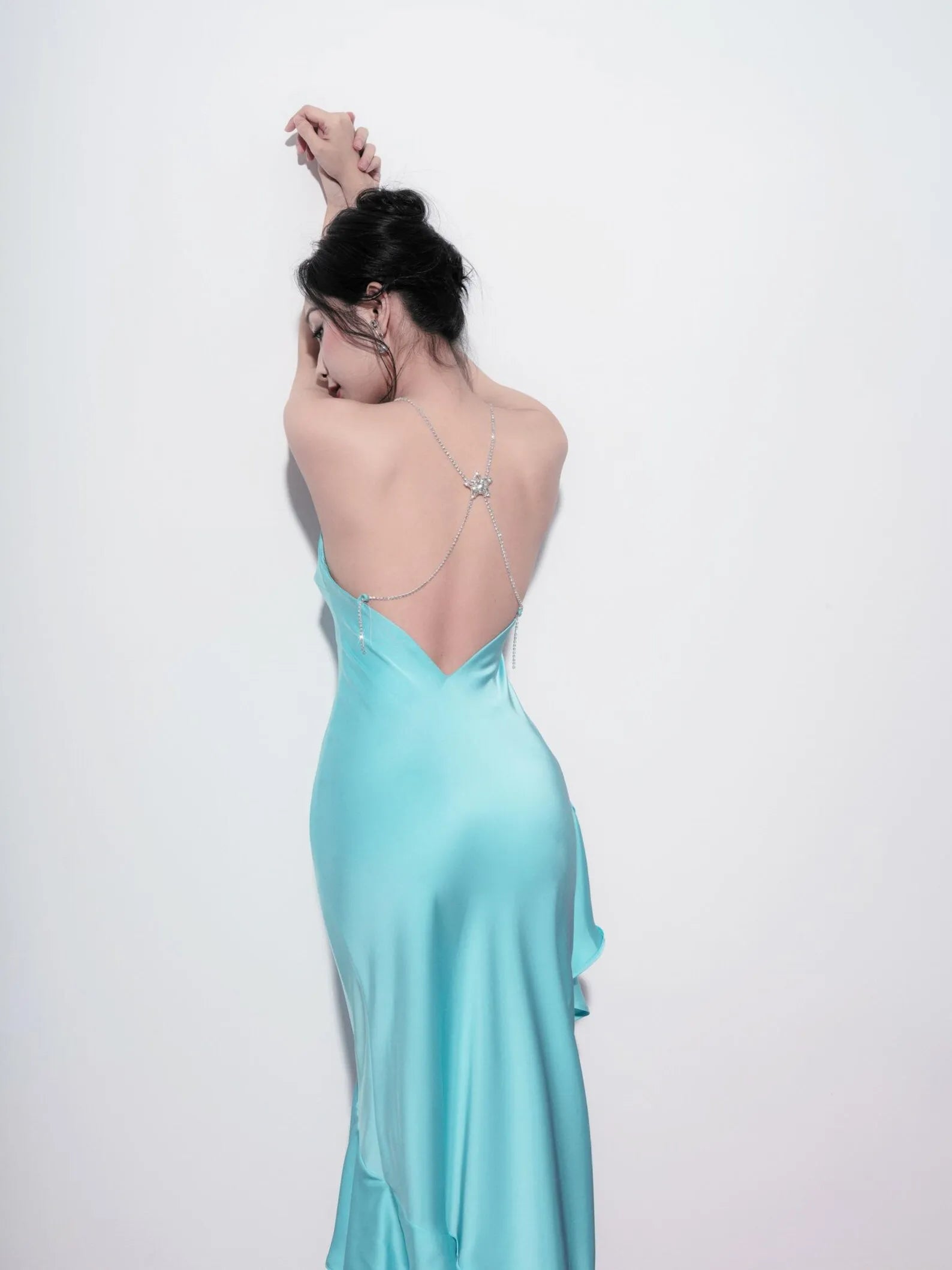 Elegant Mermaid V-Neck Backless Ruffle Hem Turquoise Long Prom Dress