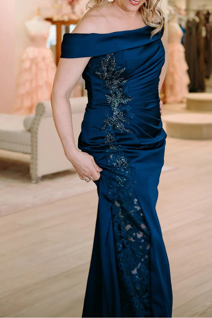 Elegant Navy Blue Appliques Pleated Off Shoulder Mother of the Bride Dresses With Train