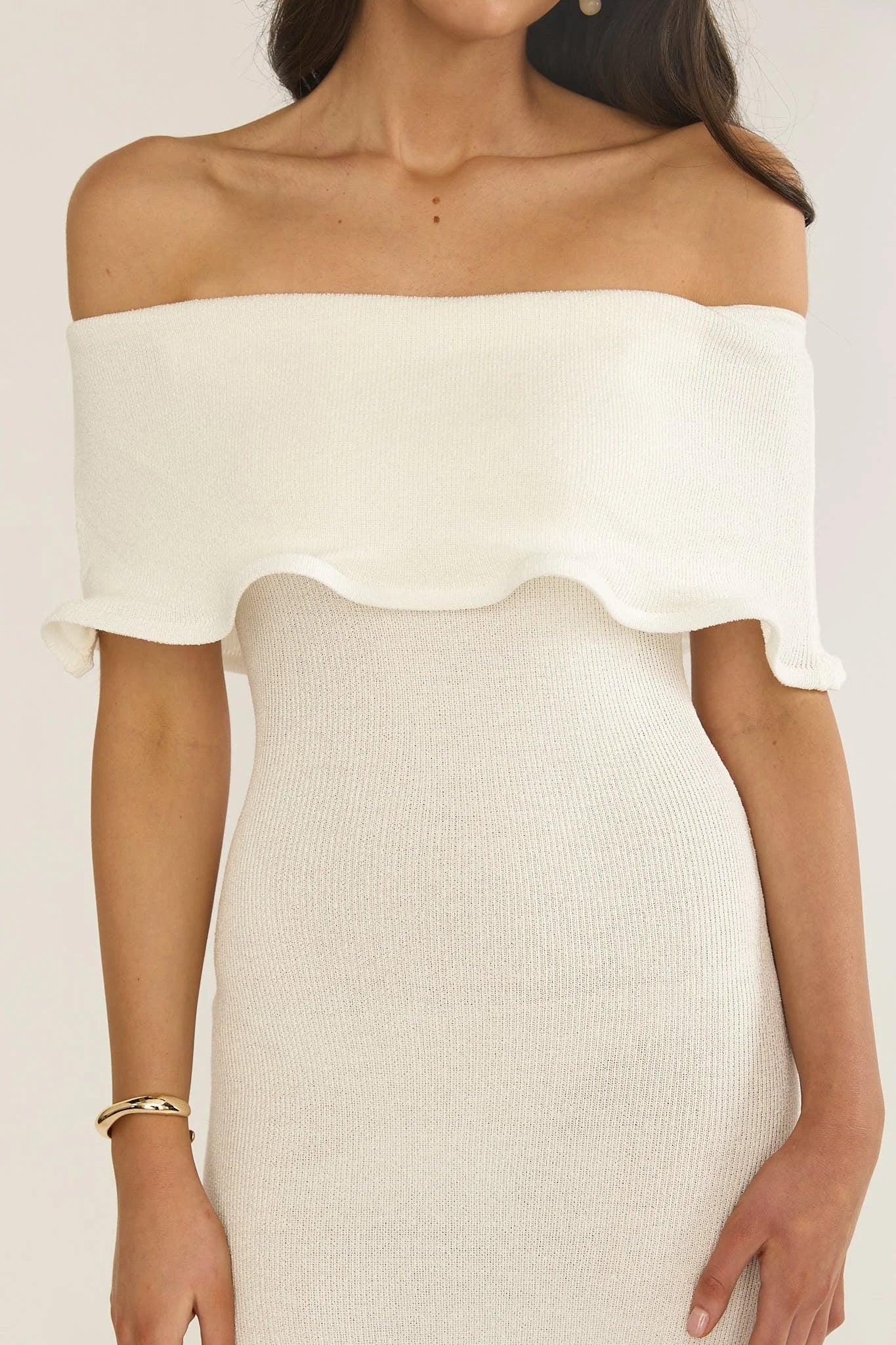 Elegant Off-Shoulder Short Sleeves Lettuce Edge Ivory Midi Evening Dress