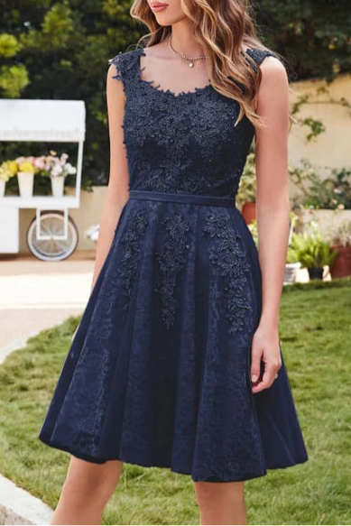 Elegant Tulle Floral Lace Scoop Neck Short Homecoming Dress Sleeveless Party Dress With Appliques