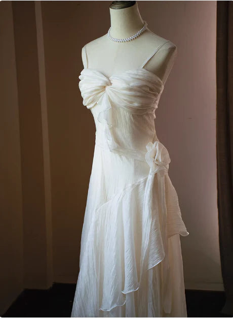 Elegant White Chiffon Camellia Strap Prom Dress With Asymmetrical Hem Discount Long Party Dresses