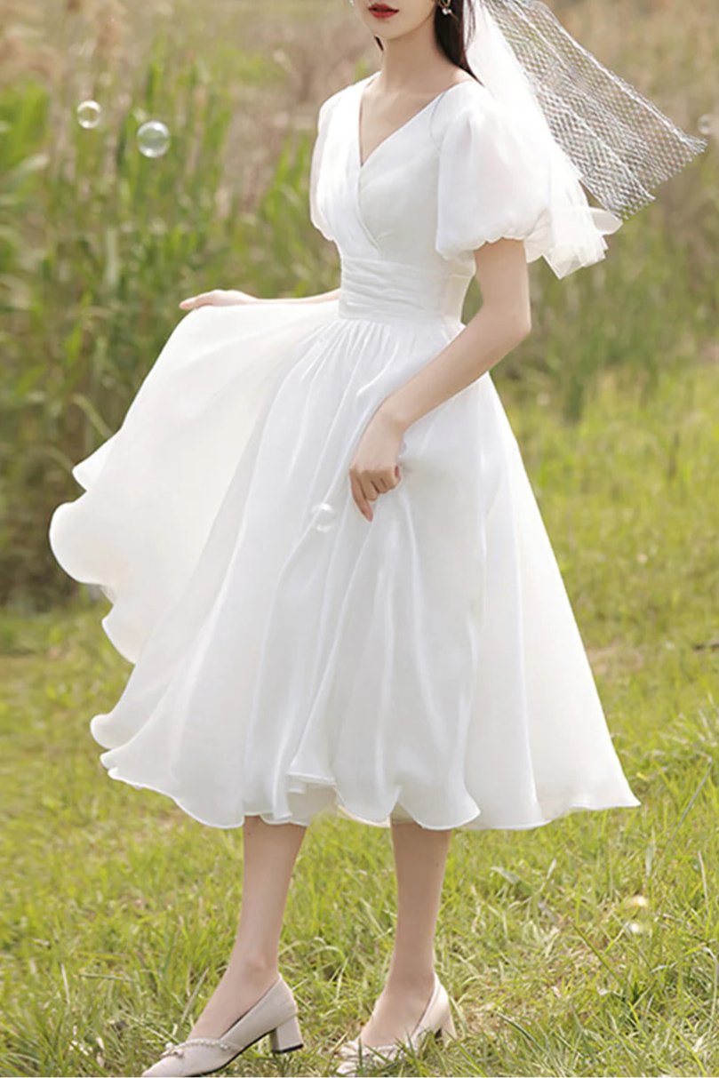 Elegant White Chiffon Tulle V-Neck Short Prom Dress A-Line Short Sleeve Homecoming Party Dress