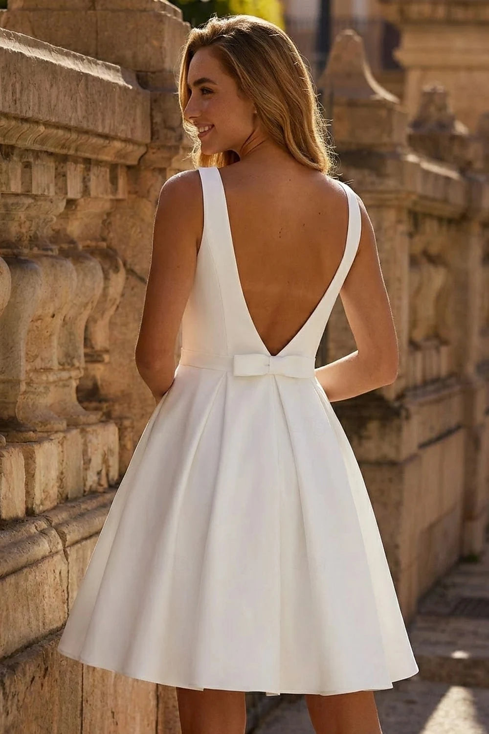 Elegant A-Line Boat Neck Pleated Pockets White Short Homecoming Dress