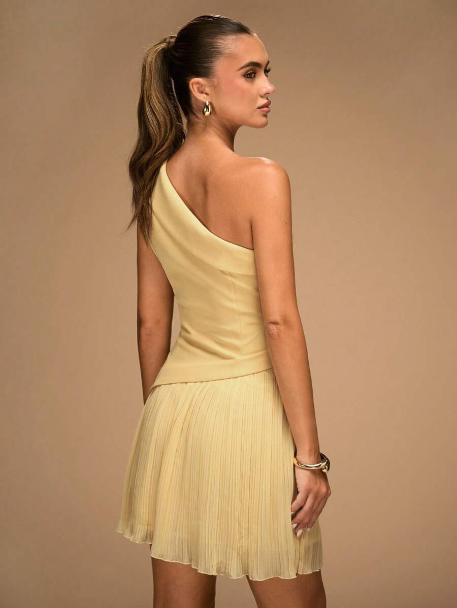 Elegant A-Line One-Shoulder Pleated Asymmetrical Pale Yellow Mini Homecoming Dresses