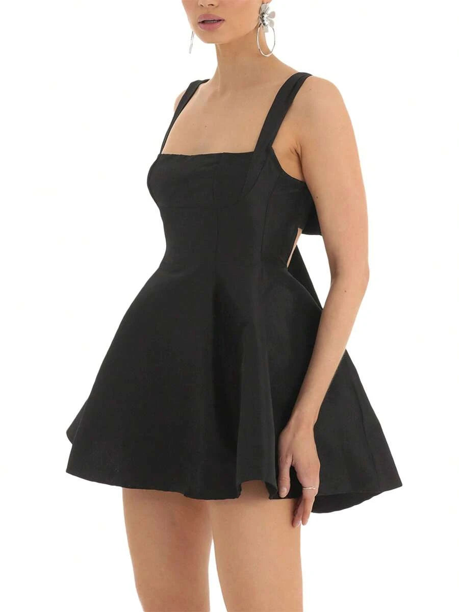 Elegant A-Line Square Neck Backless Bow Satin Black Mini Homecoming Dress