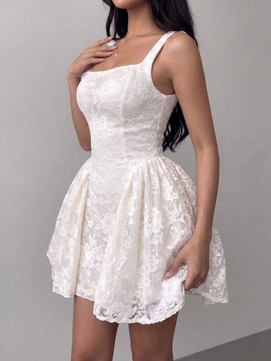 Elegant A-Line Square Neck Floral Lace White Mini Homecoming Dress For Female Guests