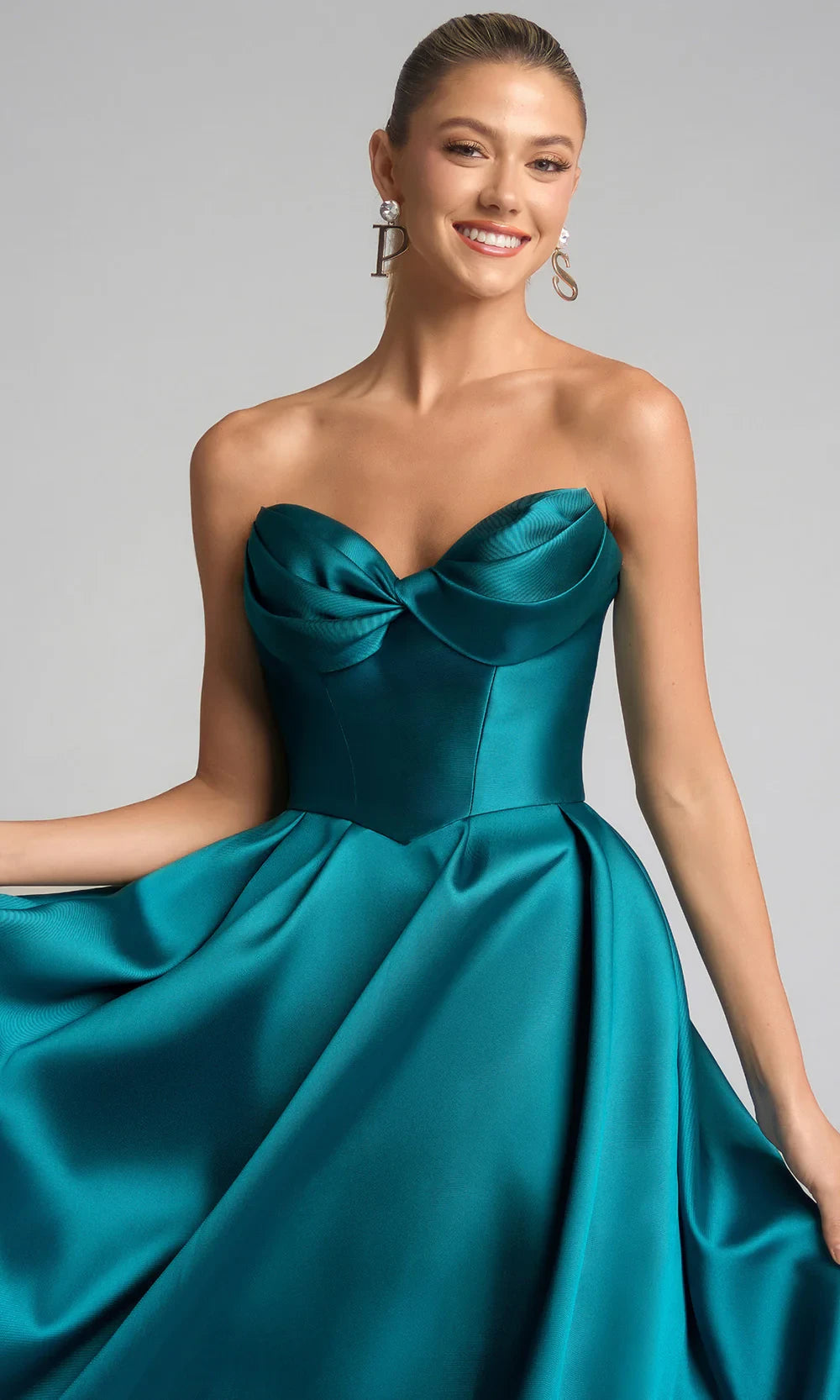 Elegant A-Line Sweetheart Bow-Detail Satin Emerald Floor-Length Prom Dress