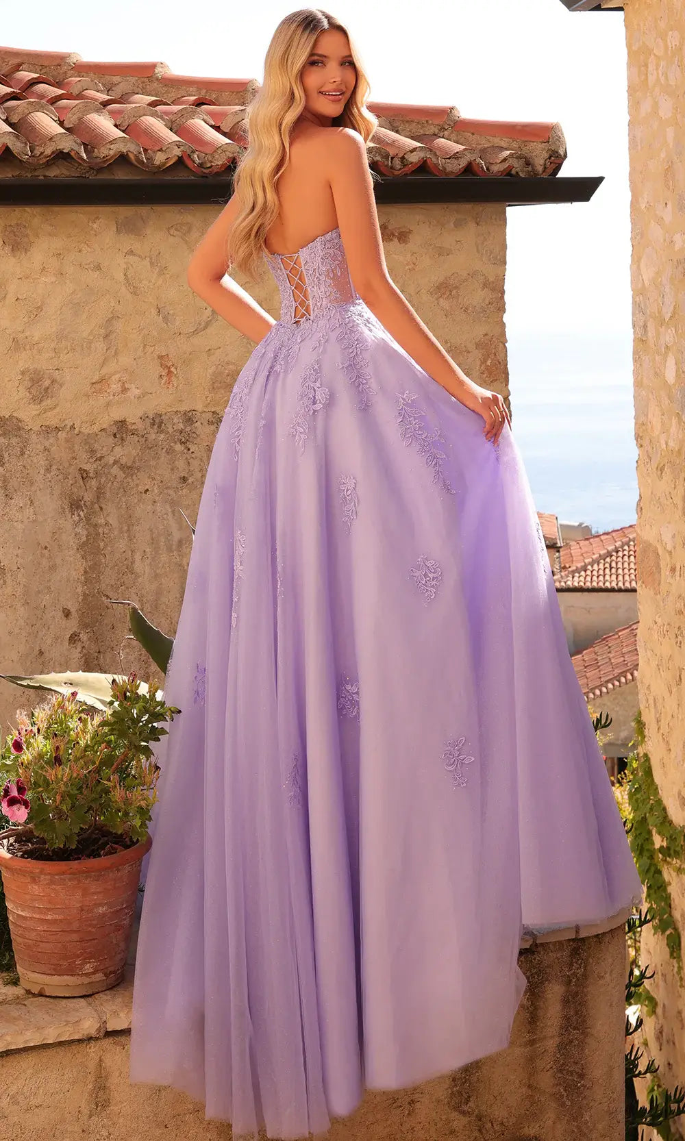 Elegant A-Line Sweetheart Lace Applique Cutout Tulle Lilac Floor-Length Prom Dress