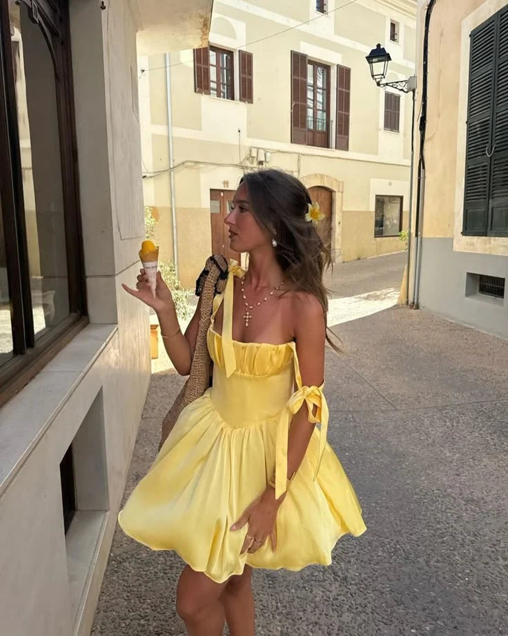 Elegant A-Line Sweetheart Tie-Strap Ruched Satin Yellow Short Homecoming Dress