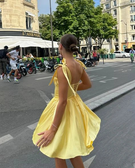 Elegant A-Line Sweetheart Tie-Strap Ruched Satin Yellow Short Homecoming Dress