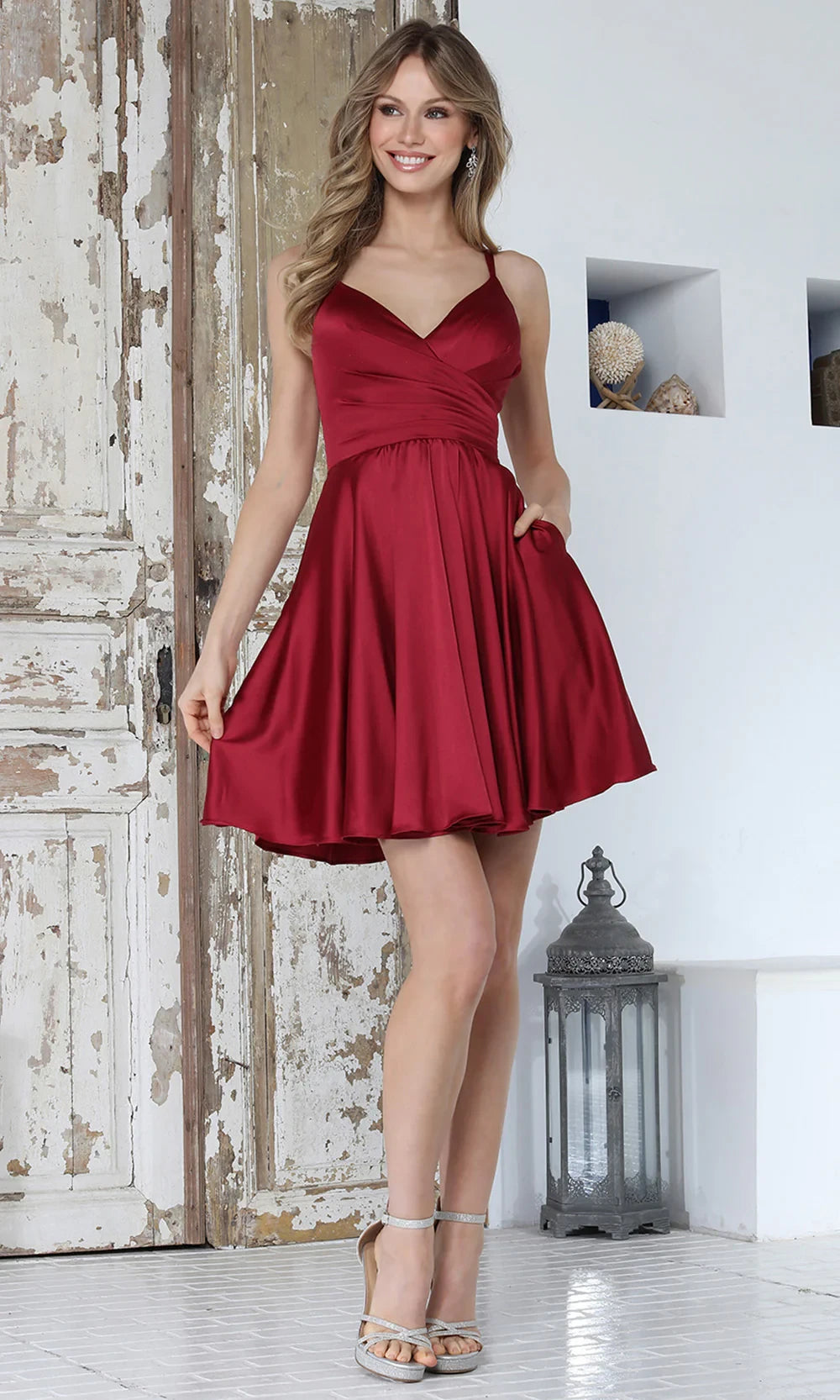 Elegant A-Line V-Neck Pleated Criss-Cross Burgundy Short Homecoming Dress With Pocket