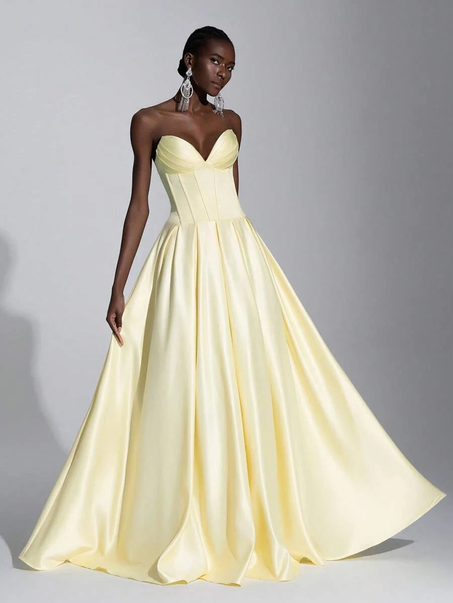 Elegant Classic A-Line Sweetheart Corset Pleated Light Yellow Floor-Length Prom Dress