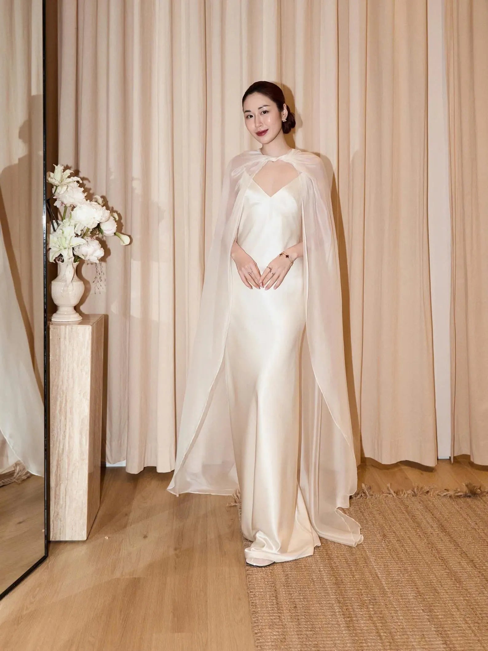 Elegant Sheath V-Neck Backless Silky Champagne Floor-Length Prom Dress With Cape
