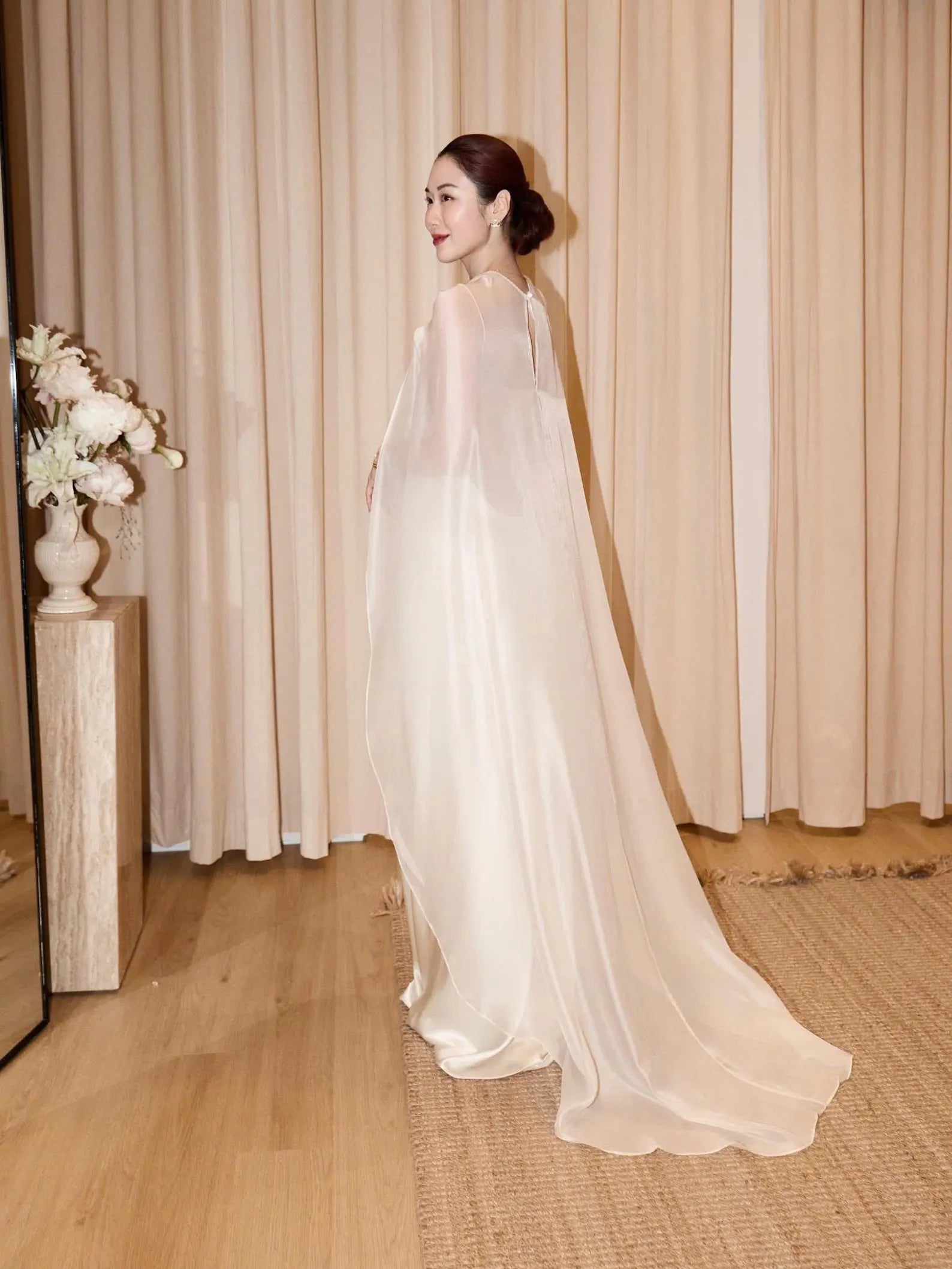 Elegant Sheath V-Neck Backless Silky Champagne Floor-Length Prom Dress With Cape