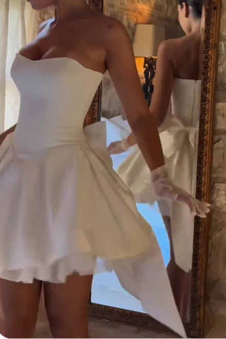Fashion White Short Prom Dresses Strapless Bodycon Satin Homecoming Dress with Bow