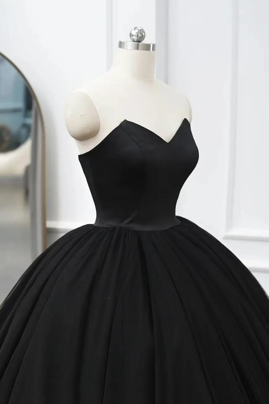 Fluffy A-Line V Neck Strapless Satin Tulle Black Long Prom Dresses
