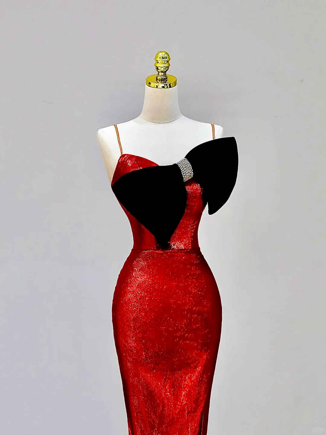 Gorgeous Red Tulle Mermaid Spaghetti Straps Long Prom Dresses Discount Long Party Dresses With Bow