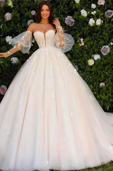 Gorgeous Tulle Floral Lace Sweetheart Strapless Princess Gown Appliques Aline Wedding Dresses