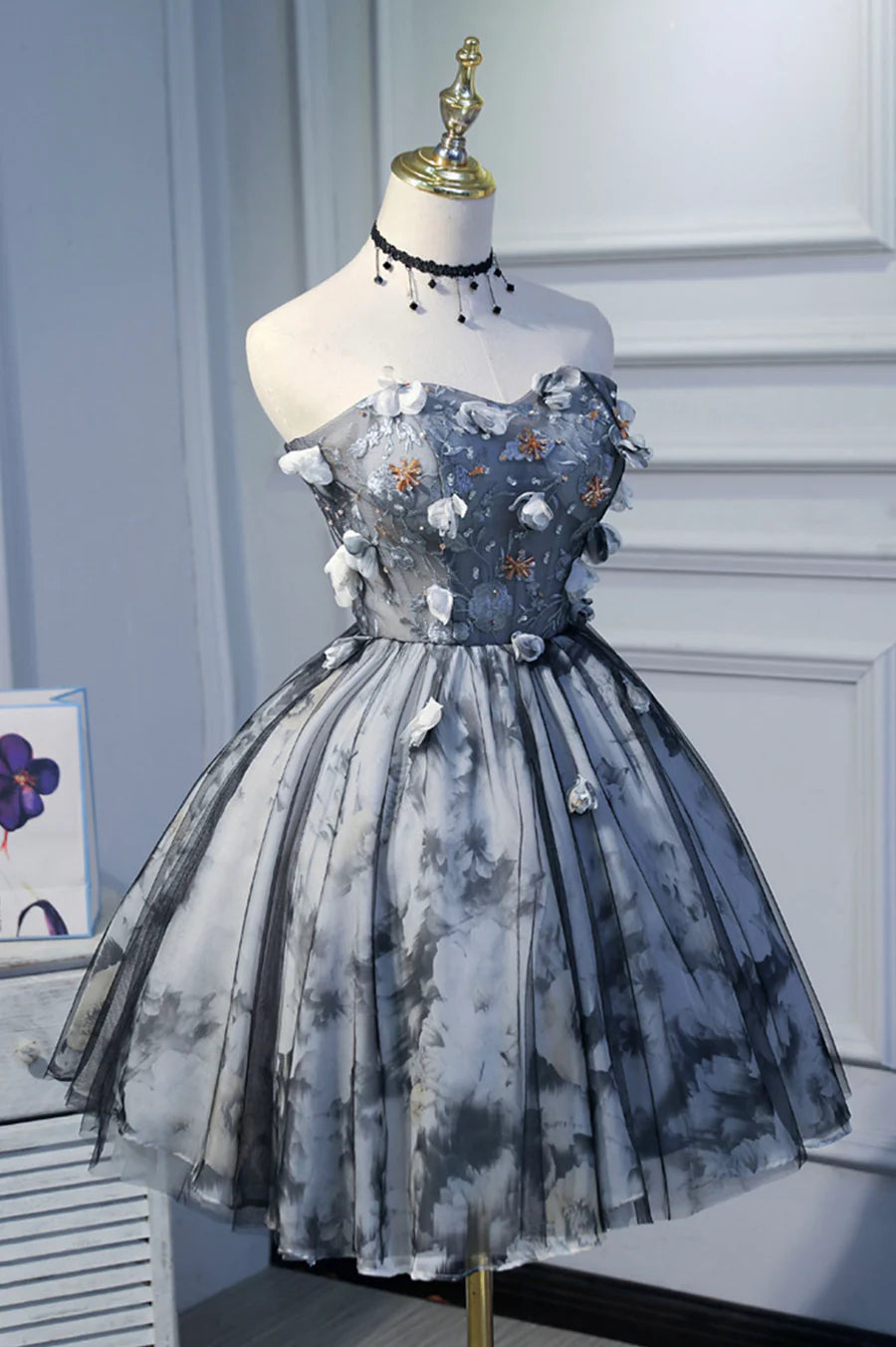 Gray Tulle Lace Strapless Sweetheart Collar A-Line Short Cute Homecoming Party Dress With Applique