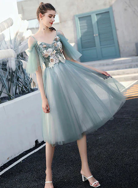 Green Tulle Spaghetti straps V-neckline Floral Knee Length Party Dress Homecoming Dress