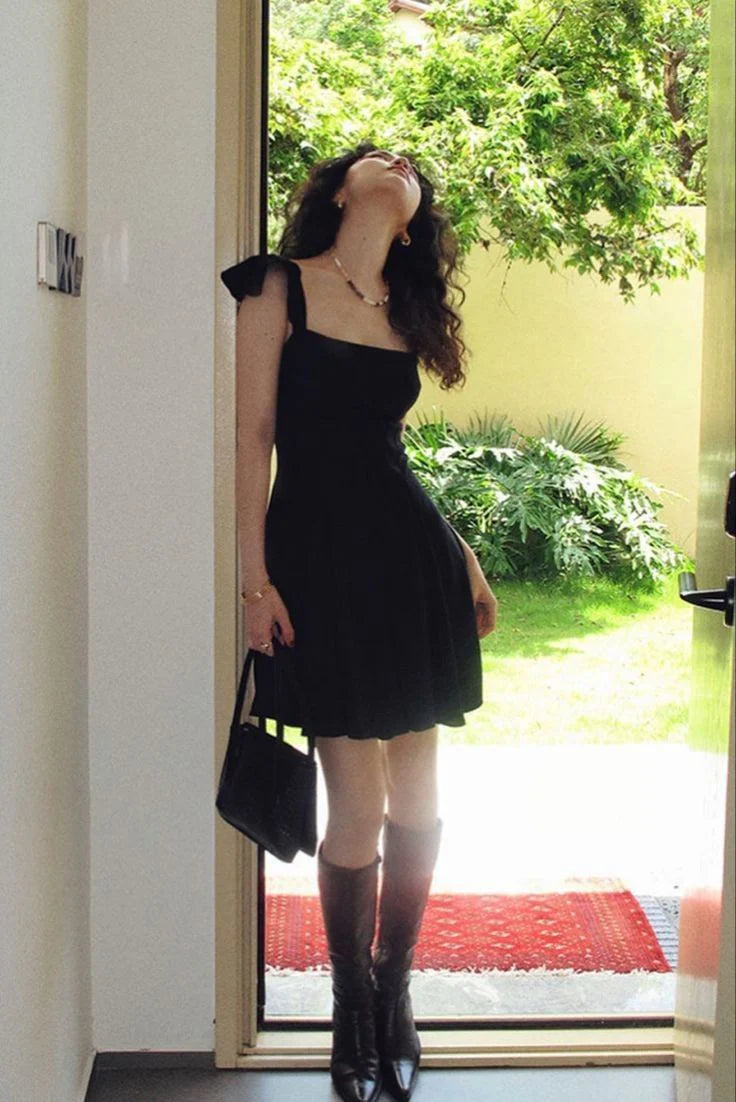 Handmade Simple Black Straps Round Neck Homecoming Dress Short Prom Dress Party Dress