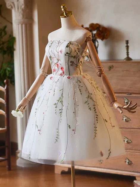 Ivory With Beaded Tulle Knee Length Scoop Floral Lace Applique Homecoming Dress