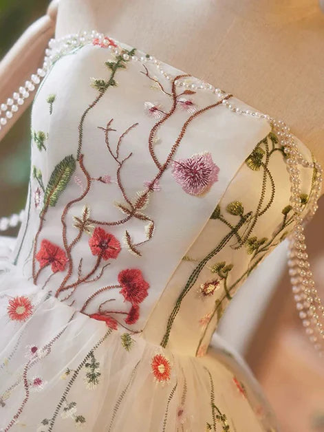 Ivory With Beaded Tulle Knee Length Scoop Floral Lace Applique Homecoming Dress