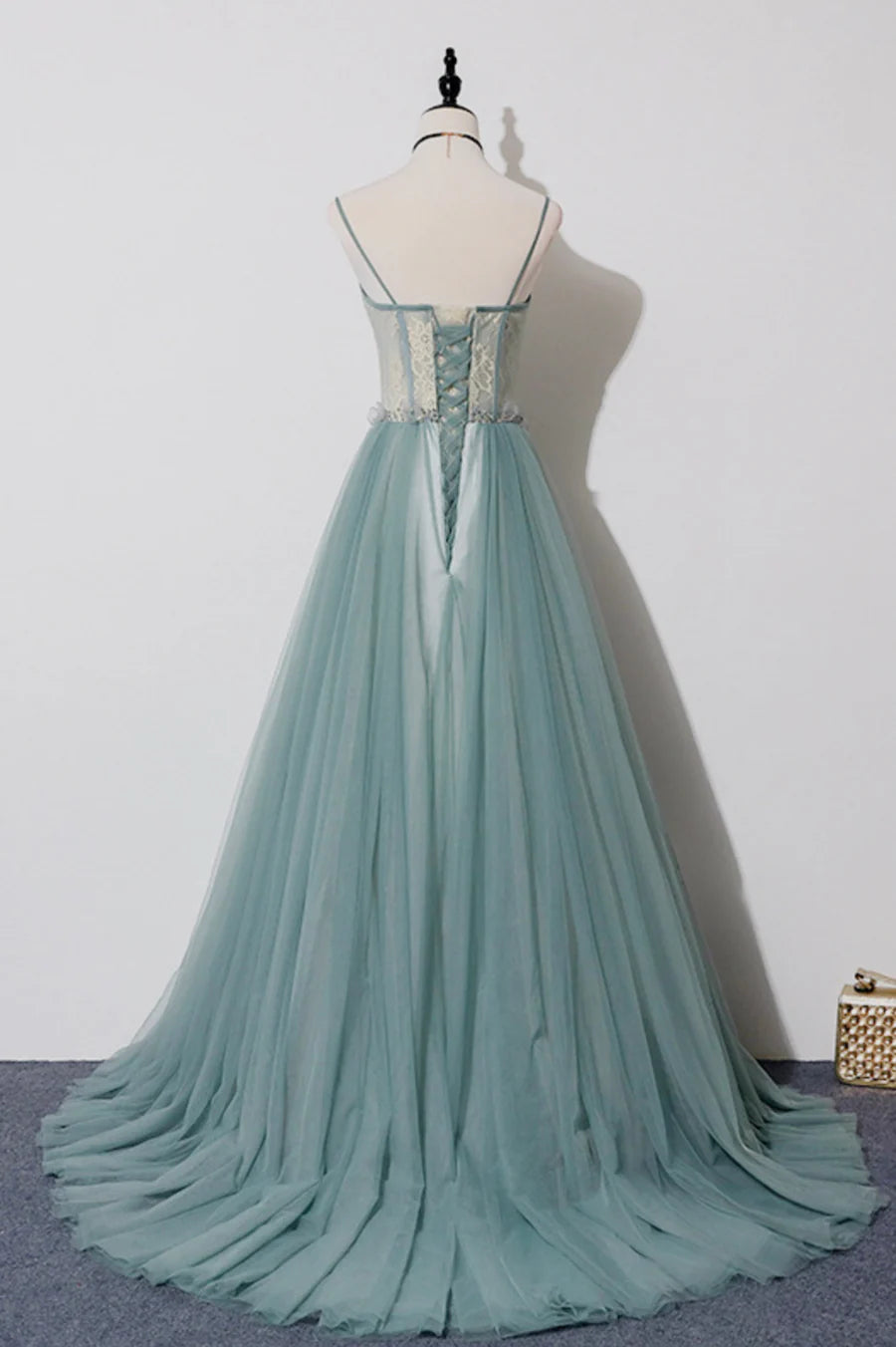 Lovely A-Line Spaghetti Straps Floral Lace Tulle Green Long Prom Dresses