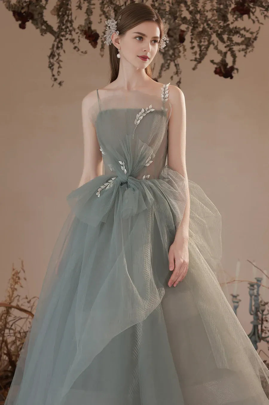 Lovely A-Line Spaghetti Straps Tulle Long Prom Dresses With Applique