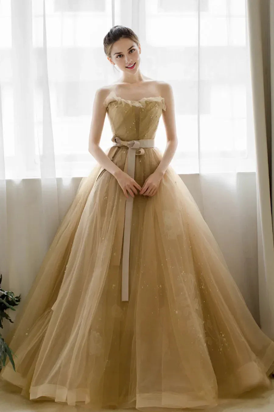 Lovely A-Line Strapless Sleeveless Beaded Tulle Lace Floor Length Prom Dress