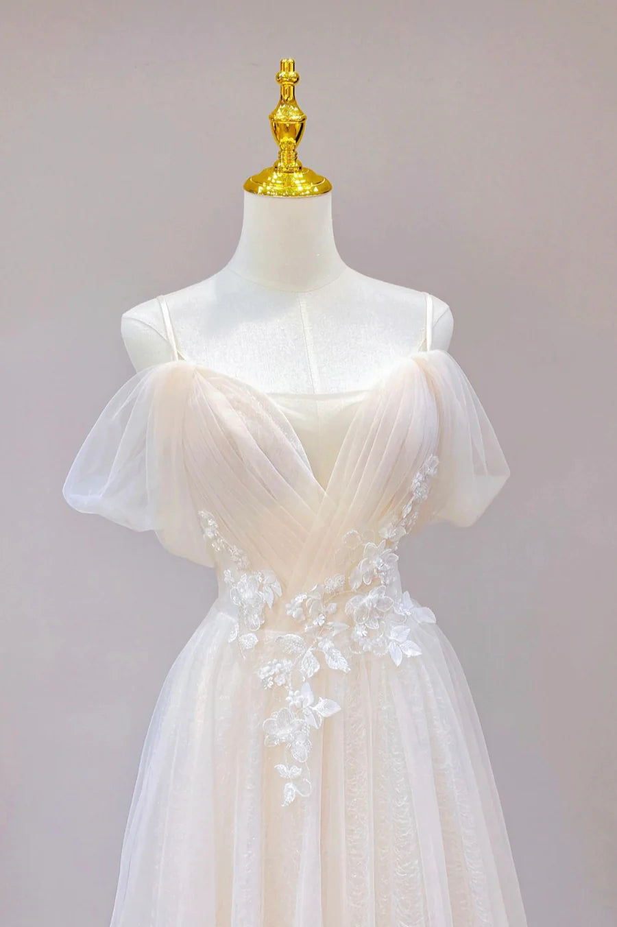 Lovely A-Line V Neck Spaghetti Straps Applique Tulle Lace Champagne Long Prom Dress