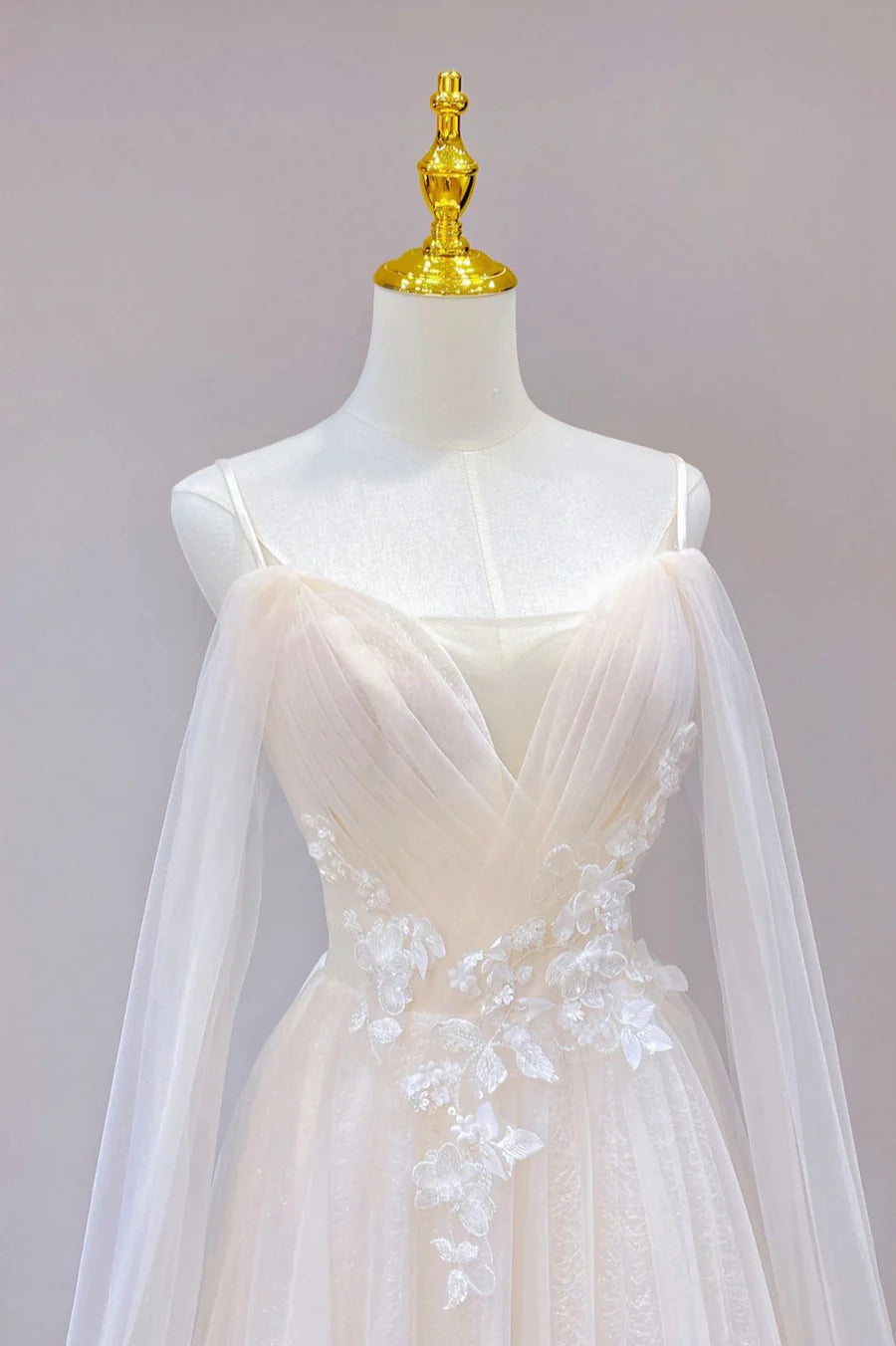 Lovely A-Line V Neck Spaghetti Straps Applique Tulle Lace Champagne Long Prom Dress