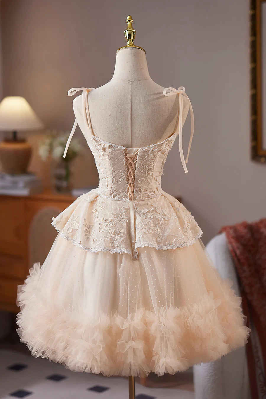 Lovely Champagne Tulle Lace Spaghetti Straps A-Line Short Prom Dress Party Dress