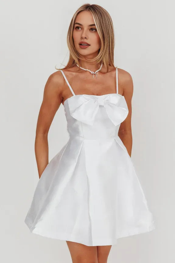 Lovely Flared Spaghetti Straps Bow White Mini Homecoming Dress For Ladies