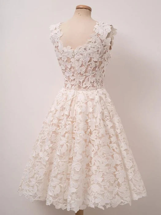 Lovely Ivory Floral Lace U-Neck  Short Prom Dresses Homecoming Dresses Lace Graduation Dresses