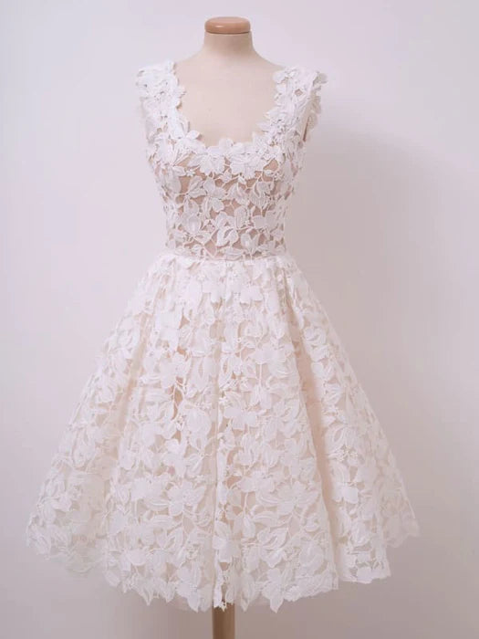 Lovely Ivory Floral Lace U-Neck  Short Prom Dresses Homecoming Dresses Lace Graduation Dresses