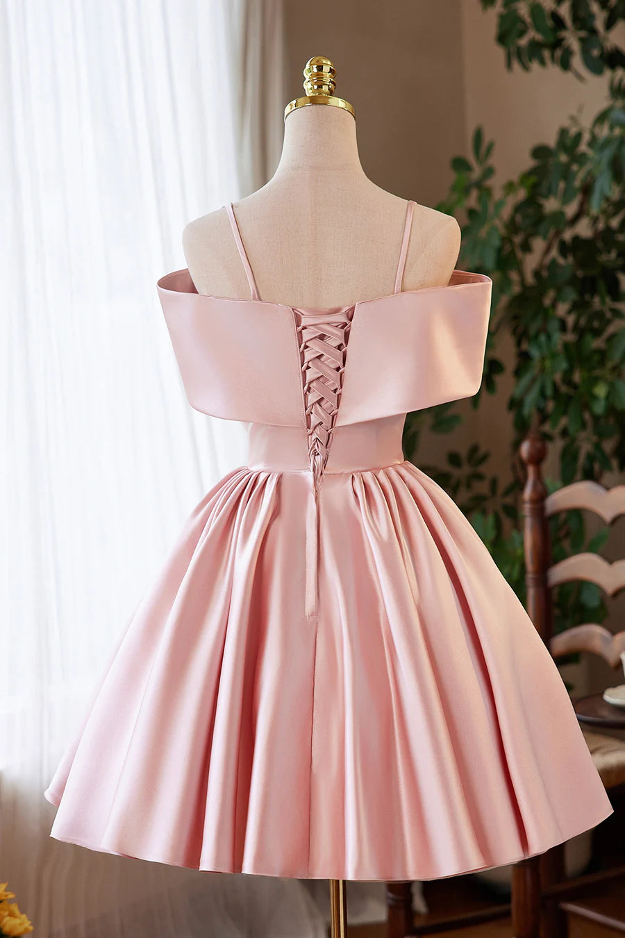 Lovely Pink Satin Spaghetti Straps Short Prom Dress A-Line Off the Shoulder Homecoming Party Dress